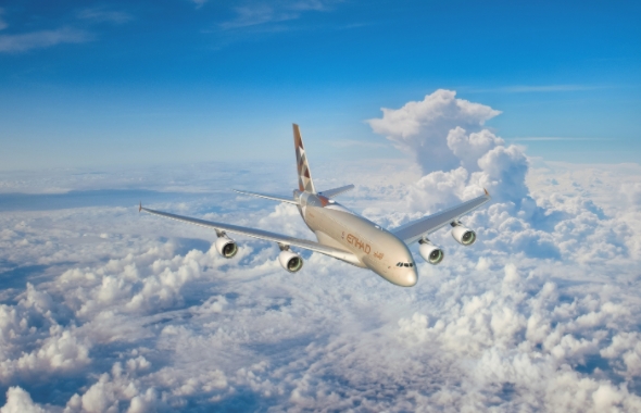 國際航空運(yùn)輸以其獨(dú)特的速度和廣度重塑了人們對距離的理解